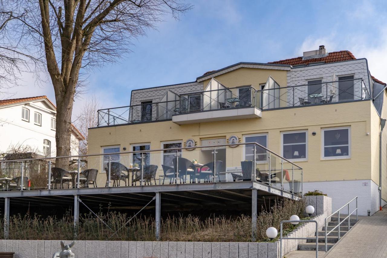 Hotel Am Wasserschloss Glücksburg Extérieur photo